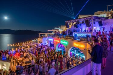 Nightclubs in Santorini